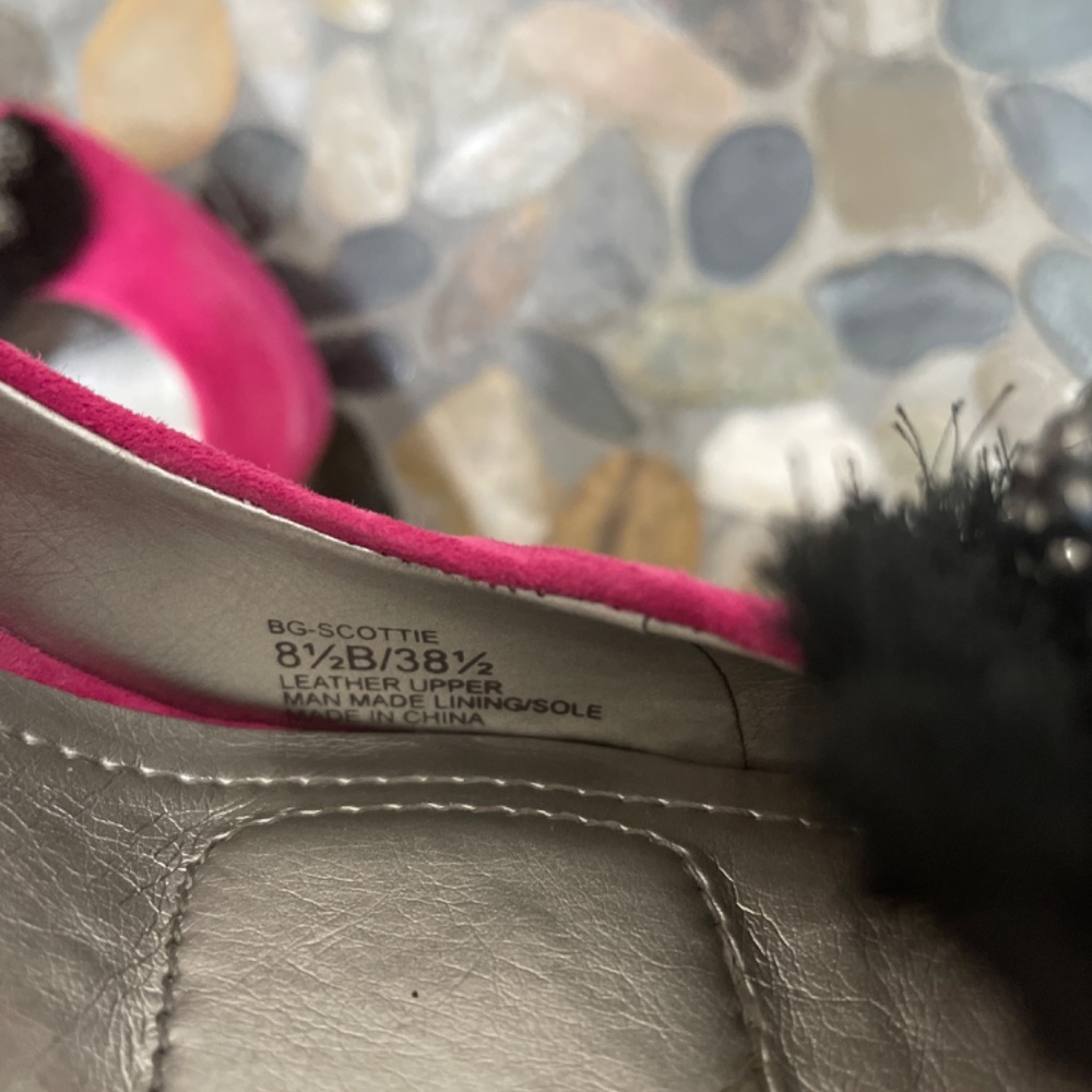 BCBG Scottie Pump - Picture 5 of 5